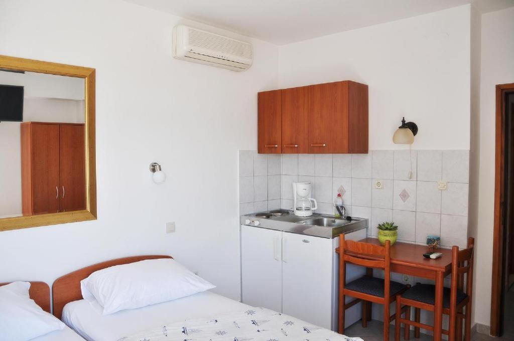 Sunrise Apartments And Studio Apartments 1 لوكفا روجوزنيكا المظهر الخارجي الصورة