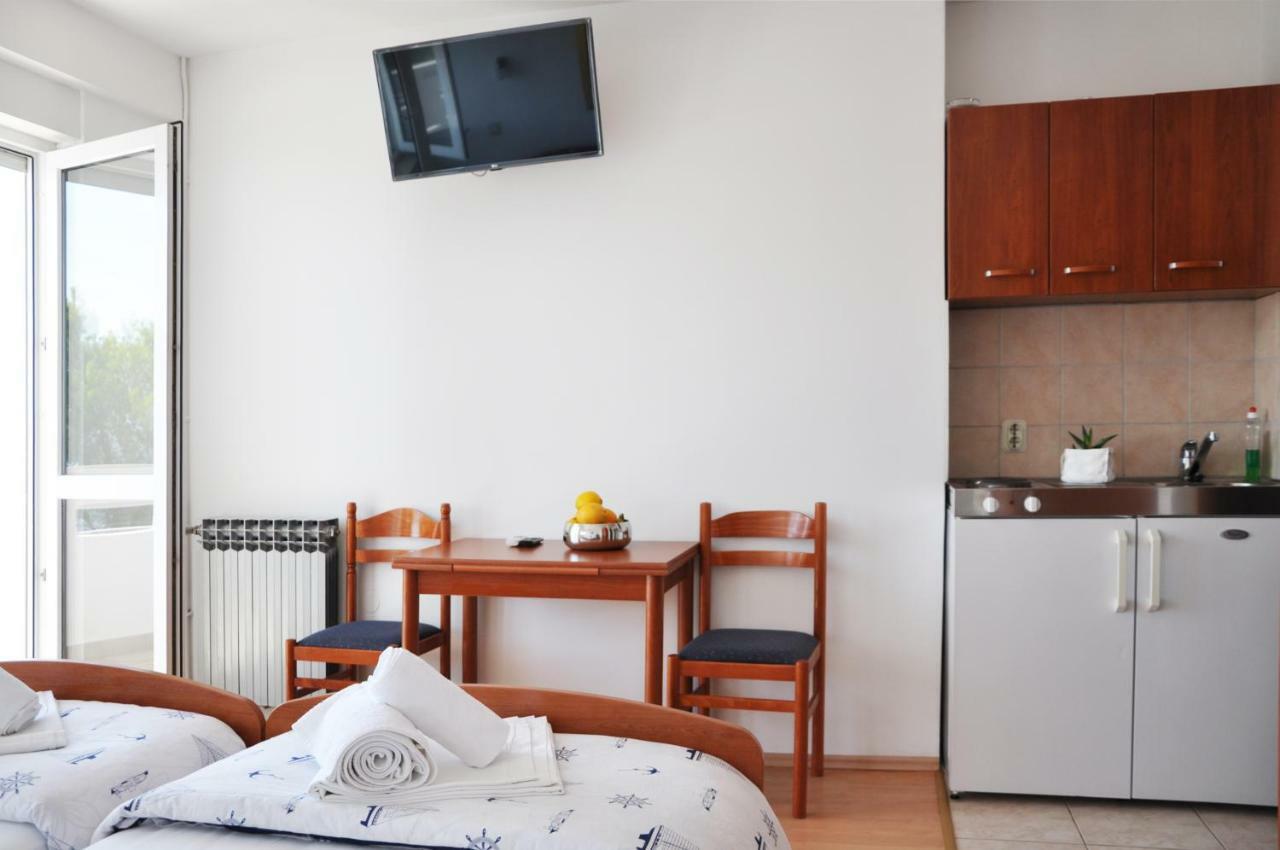 Sunrise Apartments And Studio Apartments 1 لوكفا روجوزنيكا المظهر الخارجي الصورة