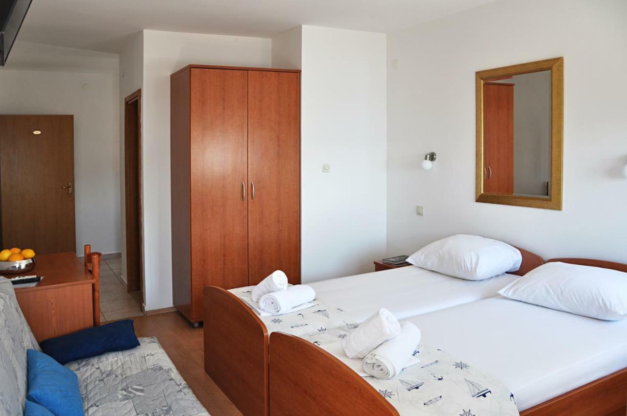 Sunrise Apartments And Studio Apartments 1 لوكفا روجوزنيكا المظهر الخارجي الصورة